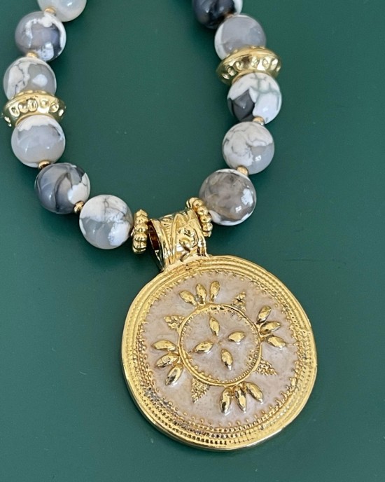 Agath Medallion Necklace